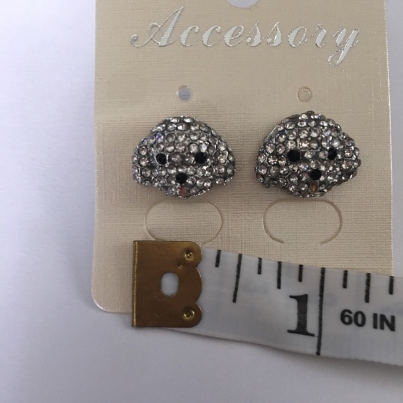 (V2) Bichon Earrings - Picture 6 of 8